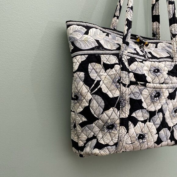 Vera Bradley Tote Bag Purse Black White Floral Quilted Cotton Cottagecore - Picture 6 of 15